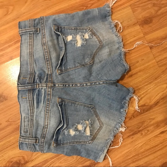 Distressed Shorts - Picture 4 of 4